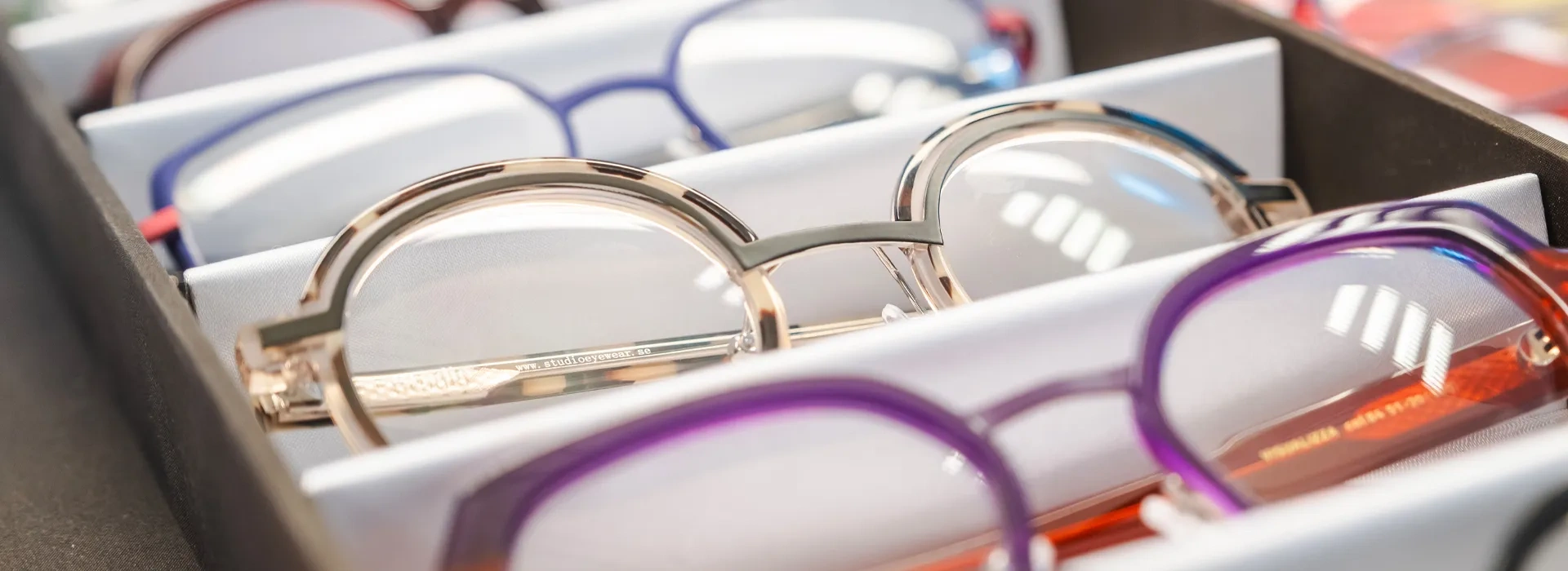 Glasögonbågar