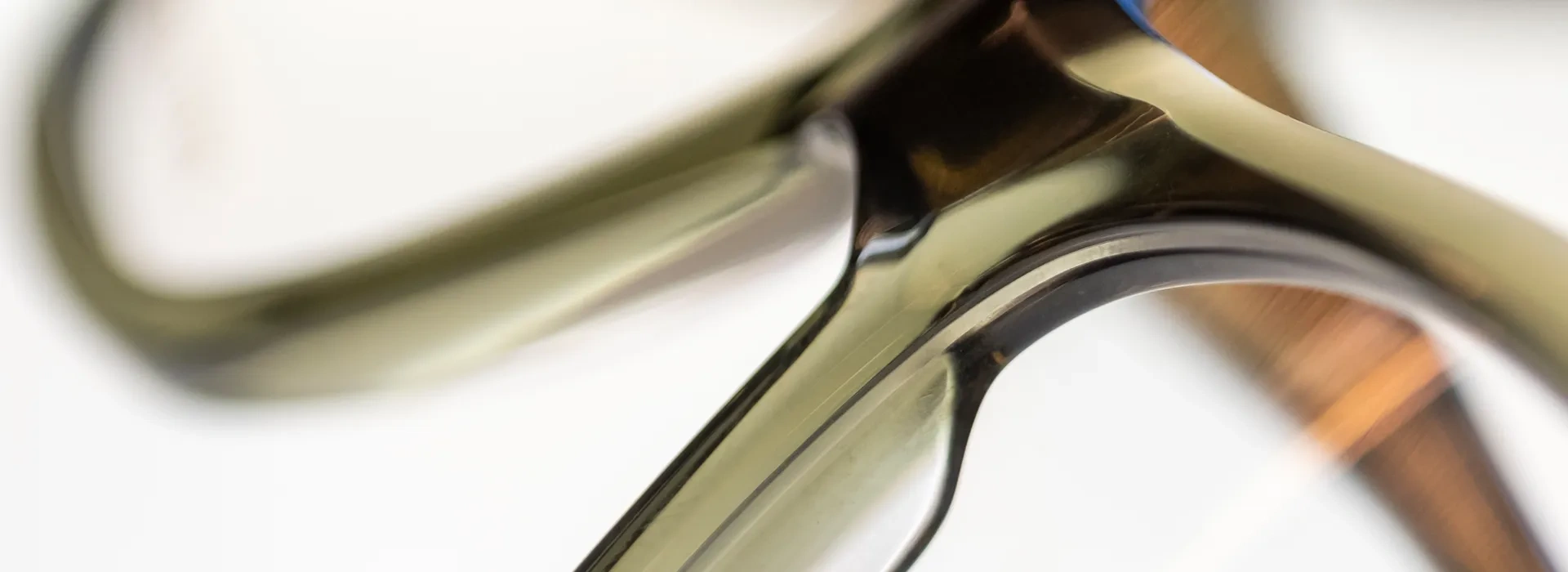 Detaljbild av en acetetatbåge