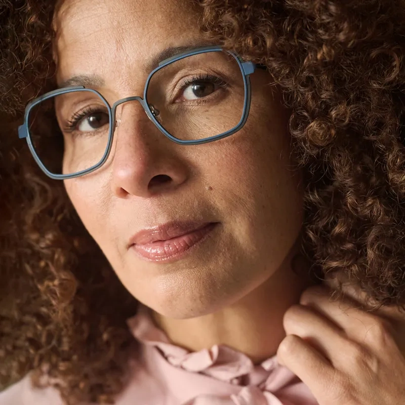 Blå dambåge från KunoQvist på temat Playful composed