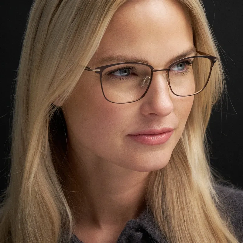 Dammodell i F22-kollektionen