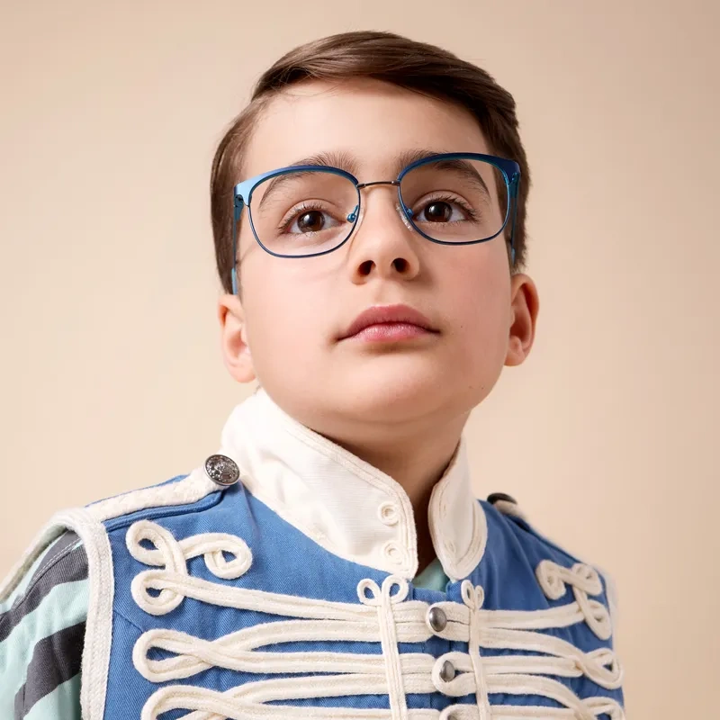 Modell ur Young-kollektionen